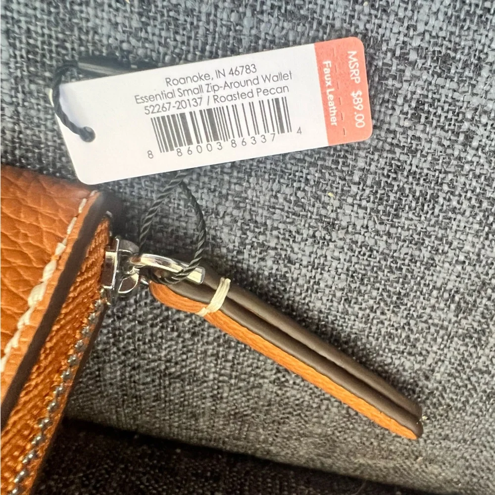 NWT Vera Bradley Roasted Pecan Small Essential Zip-Around Faux Leather Wallet. - Picture 6 of 6